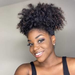 Meet your Posher, Katelyn